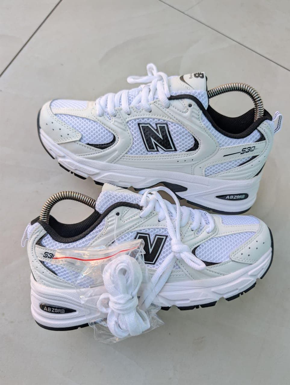 New Balance 530-B&W