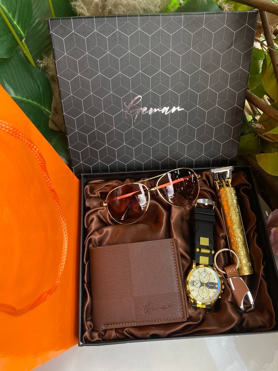 Men Quality Gift Pack with Shaver