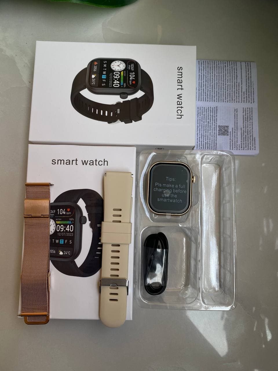 New Smart Watch with Two Interchangeable Straps