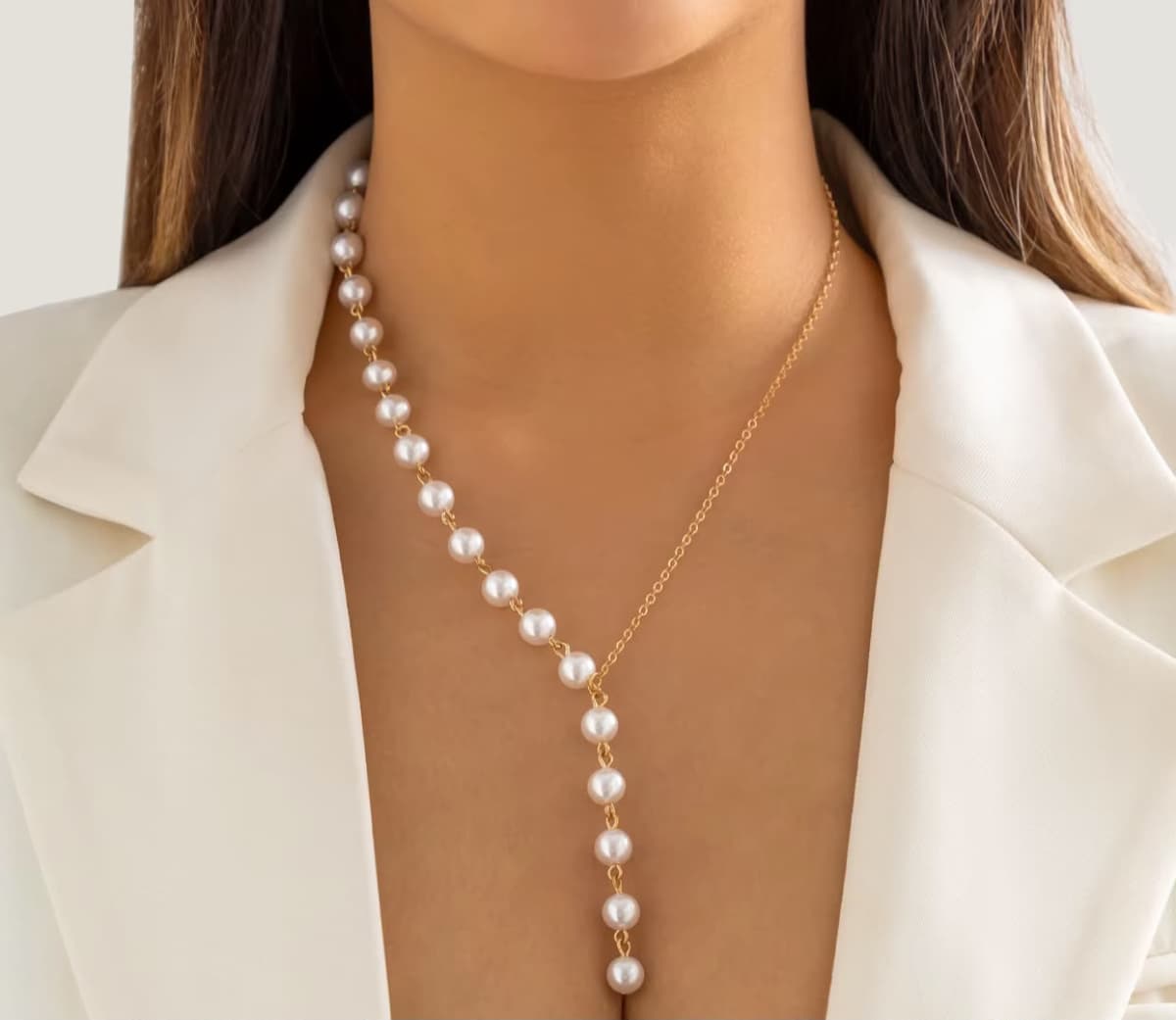 ELEGANT NECKLACE